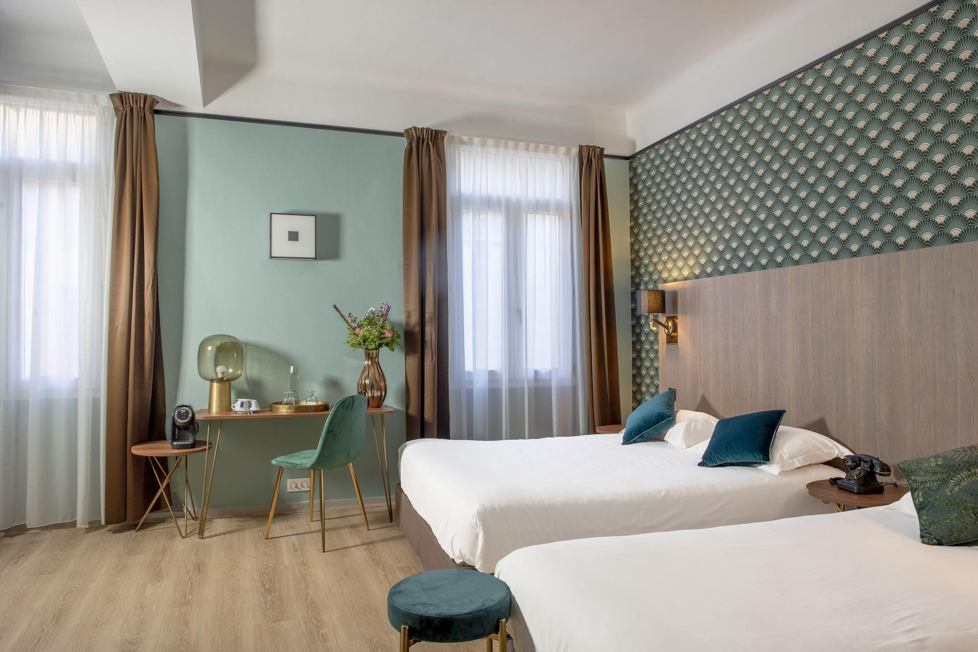 Le Bristol Hotel