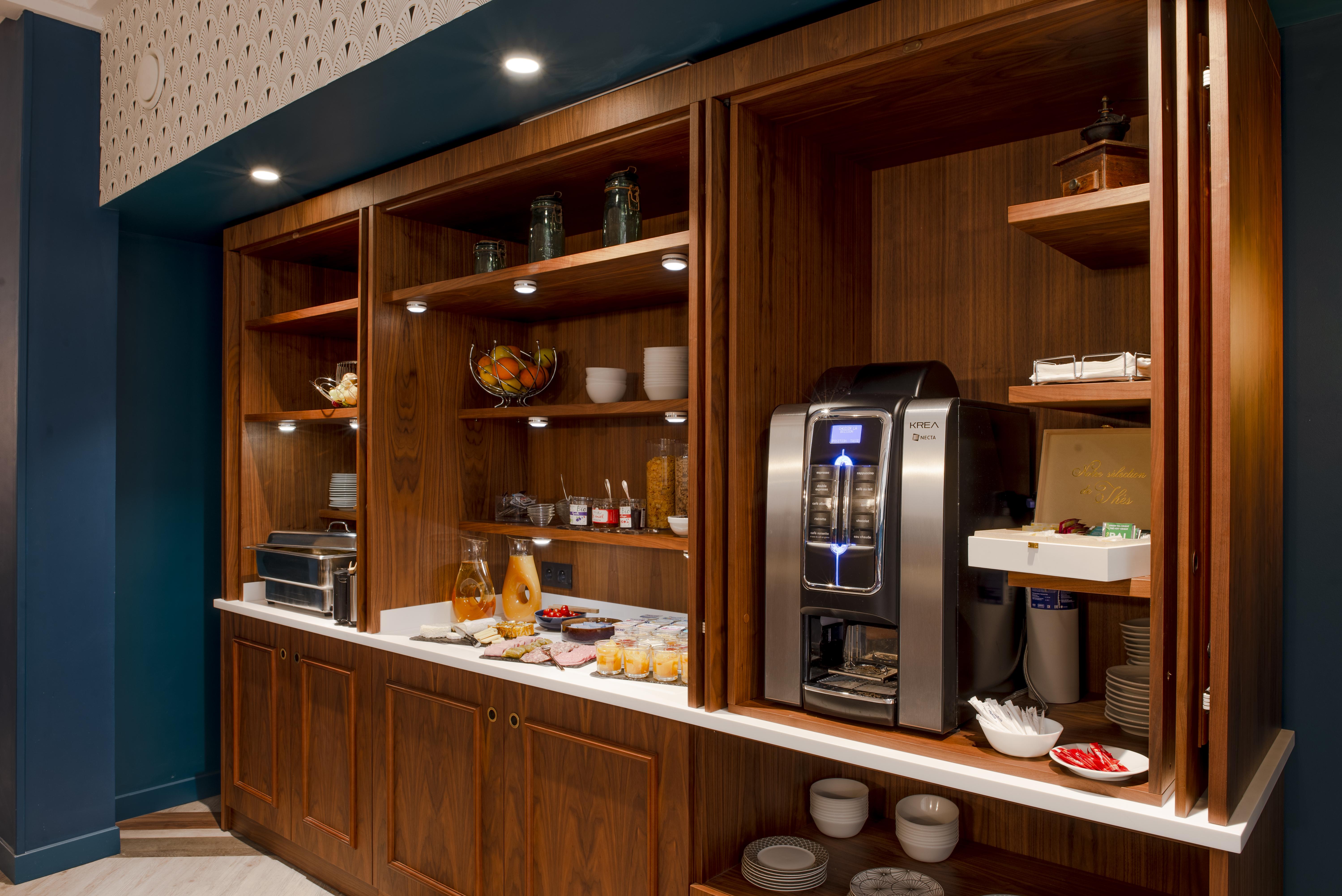 Le Bristol Hotel 4*