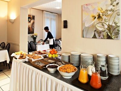 Le Bristol Hotel